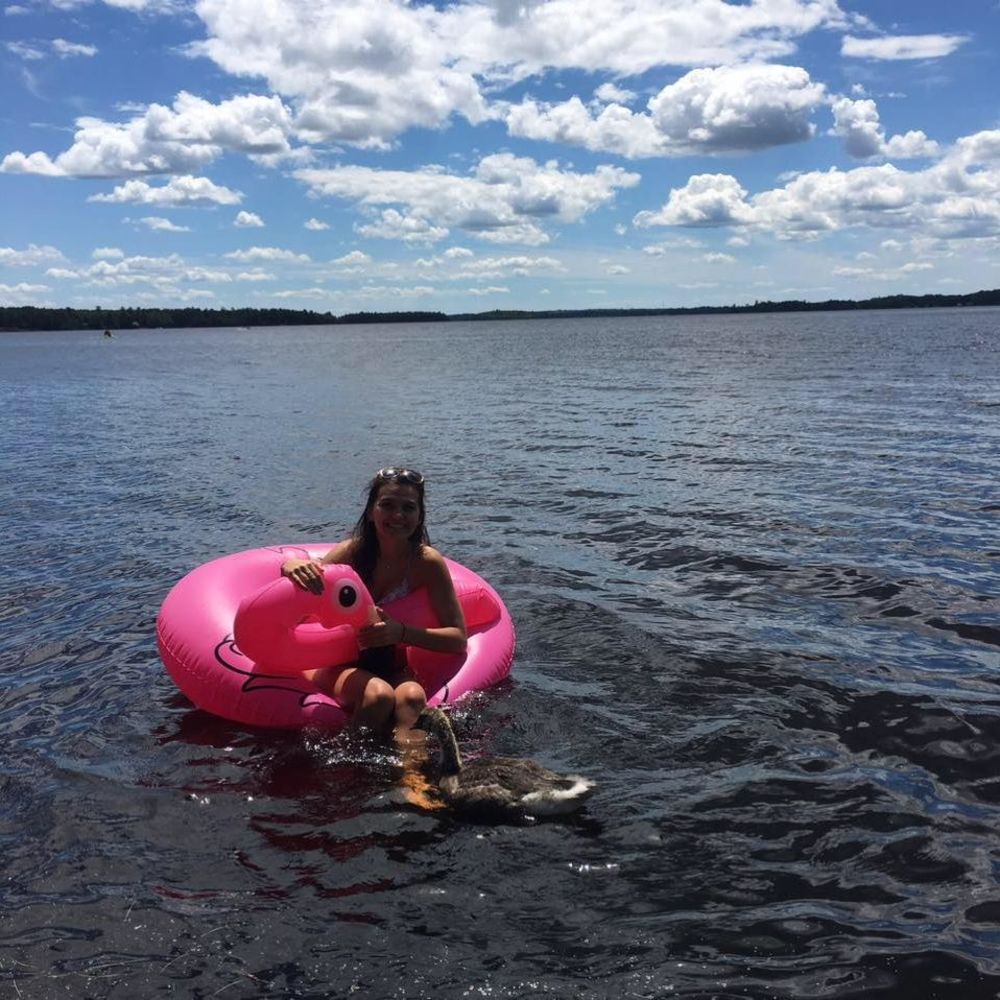 Meet your Posher, Caroline